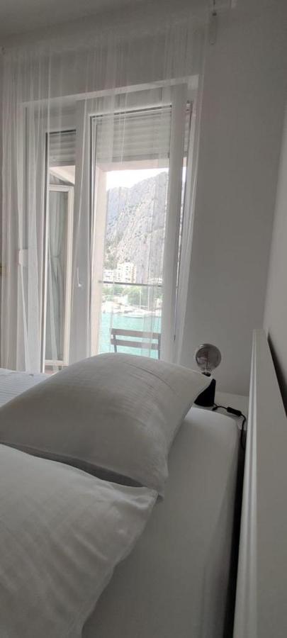Barakokula Apartment โอมิช ภายนอก รูปภาพ